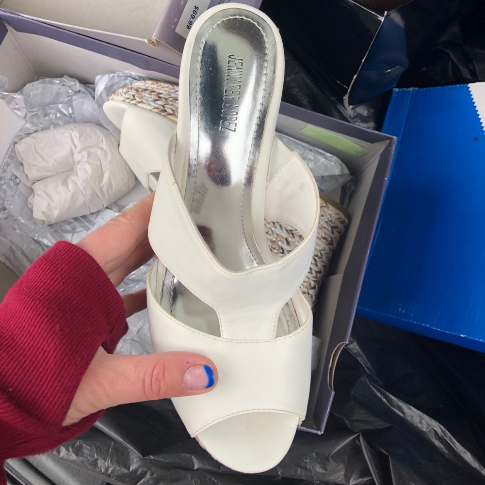Women’s shoes